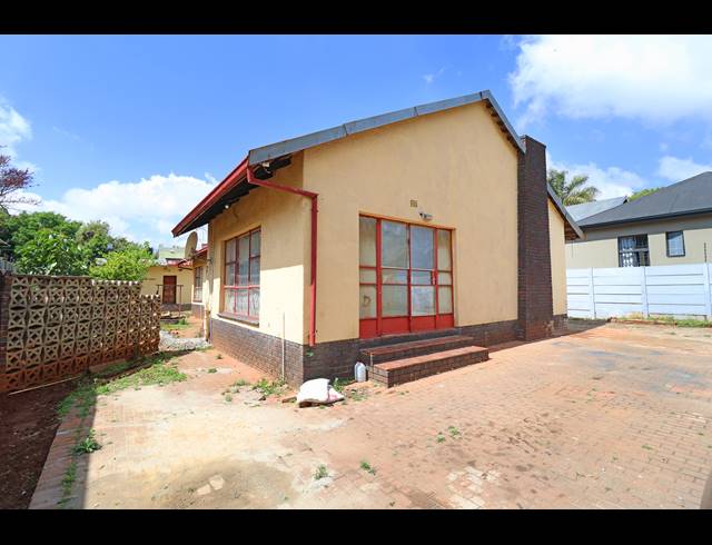 6 BEDROOM HOUSE FOR SALE IN WESTDENE